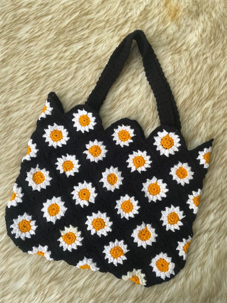 daisy tote bag